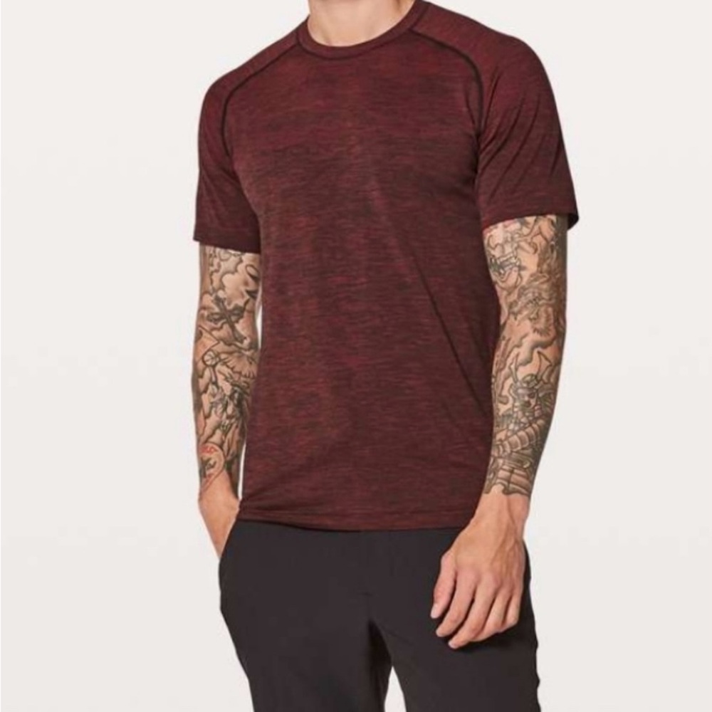 Lululemon Men’s Metal Vent Tech Short Sleeve Shirt Red Black